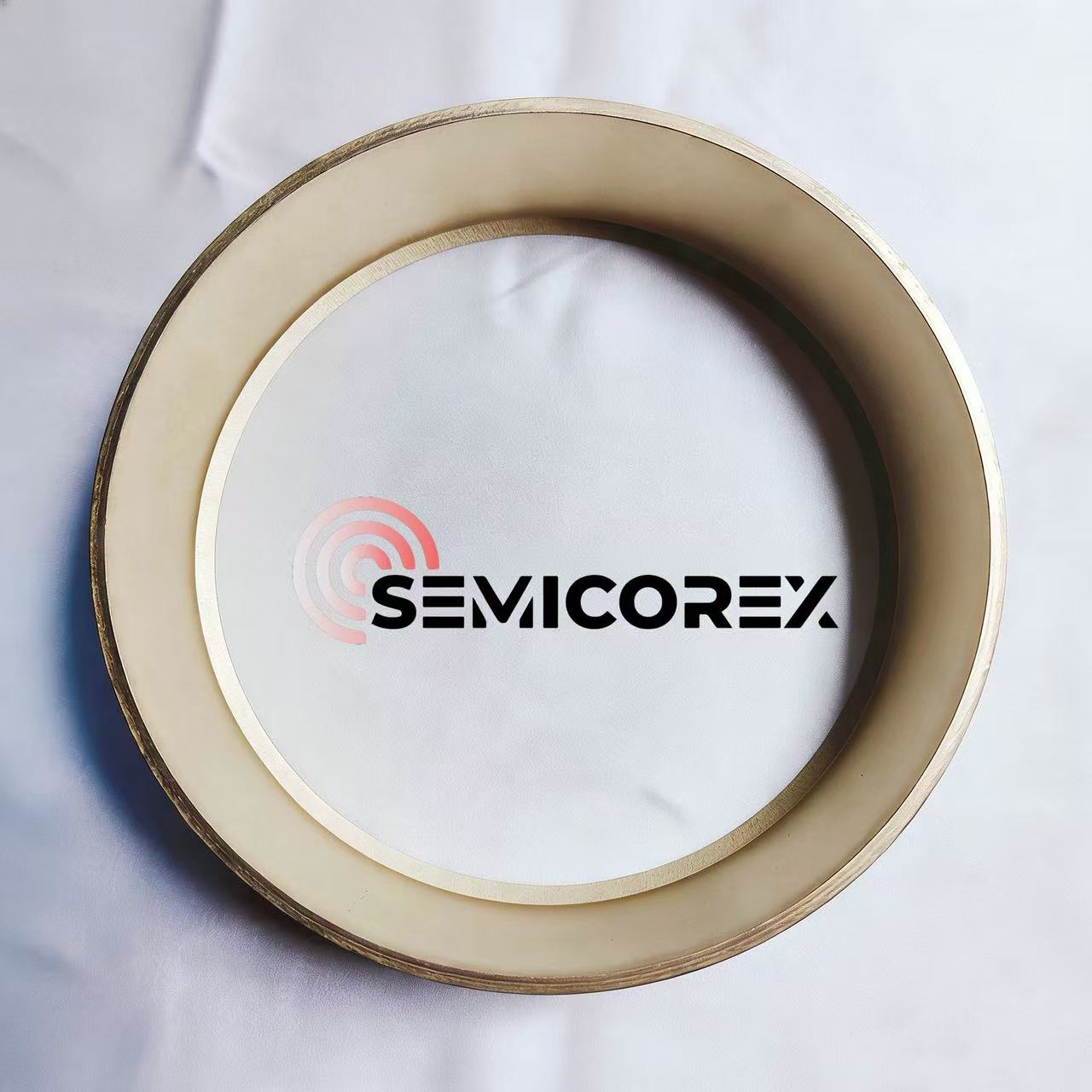 Tantaalikarbidilla päällystetyt ohjausrenkaat